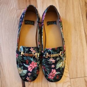 N.Y.L.A. Tropical Floral Women's Loafers - Black and Pink